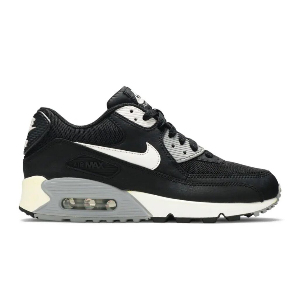 Nike Air Max Women’s Sneakers – Black, White, Gray